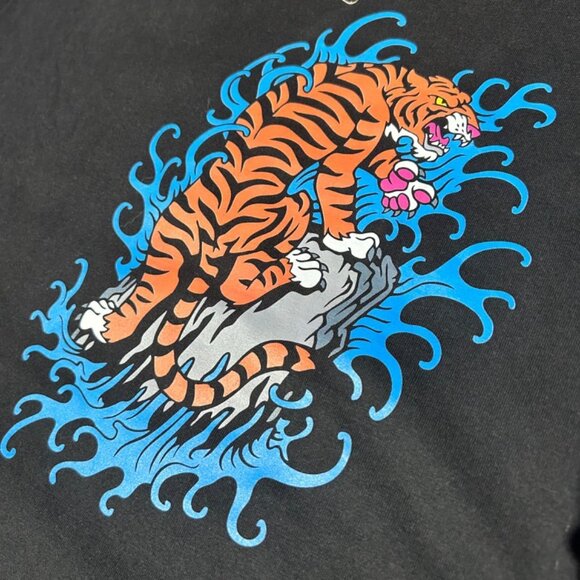 Y2K OTTO Comfy Tee Tiger Climbing Rock Crashing Water Waves Portrait Shirt Sz M - Picture 4 of 8